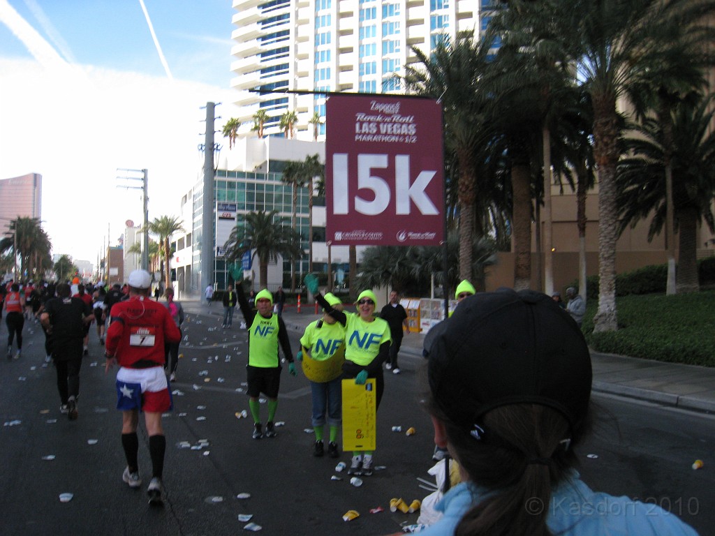 Las Vegas 2010 - Marathon 0791.JPG - The 2010 Las Vegas Fire - Ice and Sweat Tour. Half Marathon, Red Rock Canyon, Casinos, Valley of Fire.... and buffets!